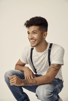 Jordan Fisher : jordan-fisher-1594450099.jpg