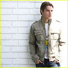 Josh Henderson : josh-henderson-1317738759.jpg