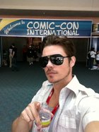 Josh Henderson : josh-henderson-1320323241.jpg