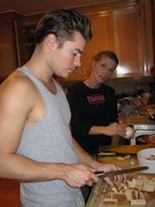 Josh Henderson : josh-henderson-1323806123.jpg