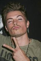 Josh Henderson : josh-henderson-1332261706.jpg