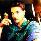 Josh Henderson : josh-henderson-1335842339.jpg