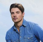 Josh Henderson : josh-henderson-1350357981.jpg