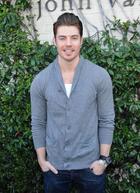 Josh Henderson : josh-henderson-1352689064.jpg