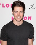 Josh Henderson : josh-henderson-1445805283.jpg