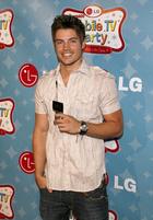 Josh Henderson : josh_henderson_1189648016.jpg