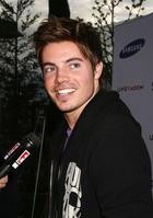 Josh Henderson : josh_henderson_1189648044.jpg