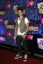 Josh Henderson : josh_henderson_1227628767.jpg