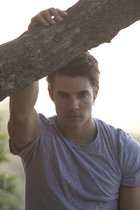 Josh Henderson : josh_henderson_1303493859.jpg