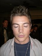 Josh Henderson : josh_henderson_1307476907.jpg