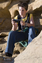 Josh Hutcherson : TI4U_u1156908841.jpg