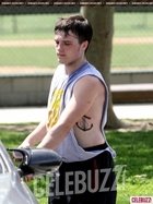 Josh Hutcherson : josh-hutcherson-1341188135.jpg