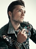 Josh Hutcherson : josh-hutcherson-1383155446.jpg