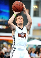 Josh Hutcherson : josh-hutcherson-1696786053.jpg