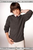 Josh Hutcherson : josh_hutcherson_1172892779.jpg