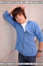 Josh Hutcherson : josh_hutcherson_1174346961.jpg