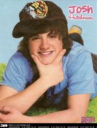 Josh Hutcherson : josh_hutcherson_1187799004.jpg