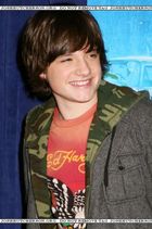 Josh Hutcherson : josh_hutcherson_1210966502.jpg