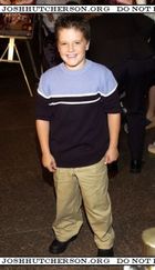 Josh Hutcherson : josh_hutcherson_1213571791.jpg