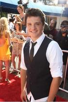 Josh Hutcherson : josh_hutcherson_1215284786.jpg