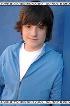 Josh Hutcherson : josh_hutcherson_1215388246.jpg