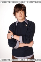 Josh Hutcherson : josh_hutcherson_1220327075.jpg