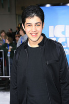 Josh Peck : TI4U_u1143306967.jpg