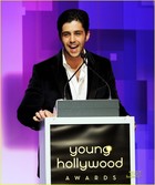 Josh Peck : josh-peck-1359869362.jpg