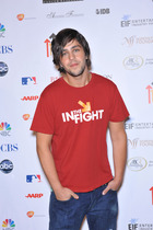 Josh Peck : josh-peck-1388761310.jpg