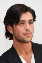 Josh Peck : josh_peck_1237843479.jpg