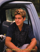 Joshua Jackson : joshjack102.jpg