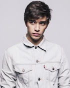 Julian Serrano : julian-serrano-1443874801.jpg