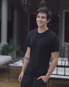 Julian Serrano : julian-serrano-1490004001.jpg