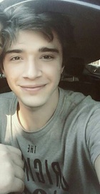 Julian Serrano : julian-serrano-1494806041.jpg