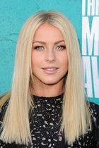 Julianne Hough : julianne-hough-1381251899.jpg