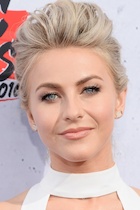 Julianne Hough : julianne-hough-1461392424.jpg