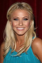 Julianne Hough : juliannehough_1290021548.jpg