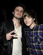 Justin Bieber : TI4U_u1264974513.jpg