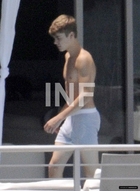 Justin Bieber : justin-bieber-1312215467.jpg