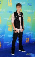 Justin Bieber : justin-bieber-1312898101.jpg