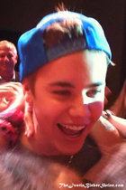 Justin Bieber : justin-bieber-1334686021.jpg