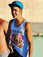 Justin Bieber : justin-bieber-1337989704.jpg