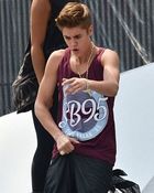 Justin Bieber : justin-bieber-1341001327.jpg