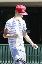 Justin Bieber : justin-bieber-1341189010.jpg