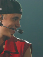 Justin Bieber : justin-bieber-1350233668.jpg