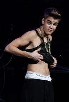 Justin Bieber : justin-bieber-1355014940.jpg