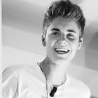 Justin Bieber : justin-bieber-1362860640.jpg