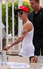 Justin Bieber : justin-bieber-1370282763.jpg