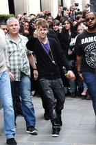 Justin Bieber : justin-bieber-1372196129.jpg