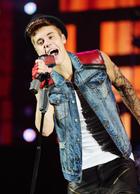 Justin Bieber : justin-bieber-1379433458.jpg